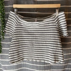 Xhilaration Crop Top